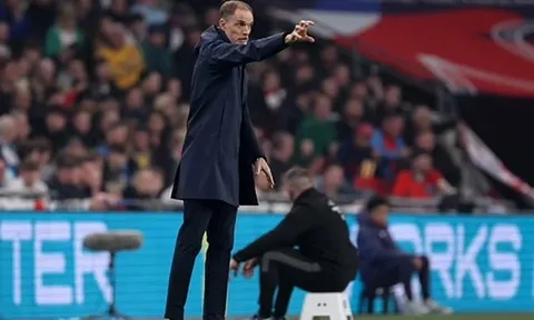 Ngôn ngữ cơ thể hé lộ sự căng thẳng của Tuchel sau chiến thắng