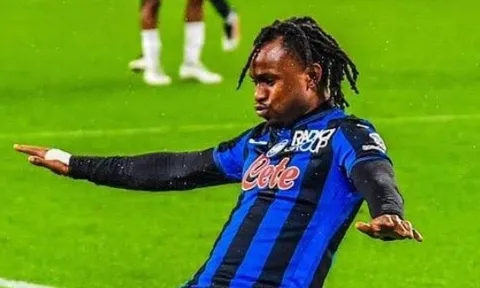 NÓNG! Sát thủ Serie A muốn gia nhập Barcelona