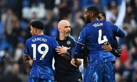 Tiền nhiều để làm gì khi Chelsea sa lầy trong vòng xoáy mua bán?