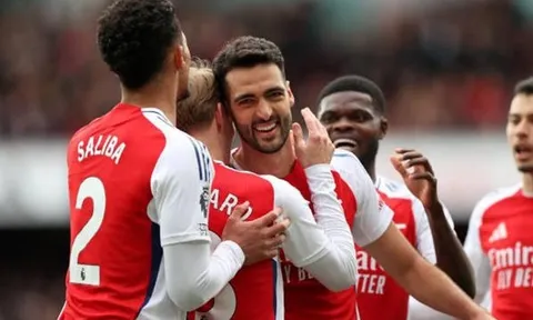 Arsenal và câu chuyện đằng sau những mùa giải trắng tay