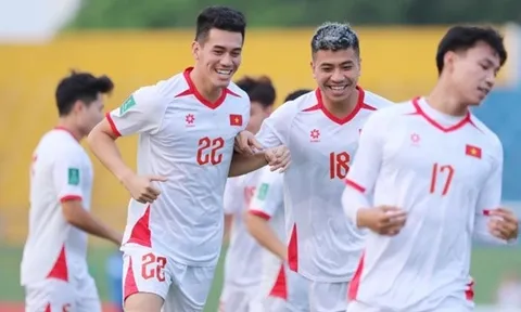 "Lệnh bài" 3 bàn: HLV Kim Sang Sik trao niềm tin tuyệt đối cho Tiến Linh
