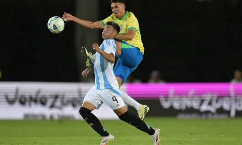 Argentina vs Brazil: Một điểm là đủ; Quái lạ 'vũ điệu Samba'