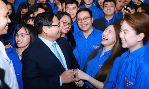 Hòa Minzy tự hào khi được Thủ tướng khen ngợi