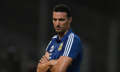Lionel Scaloni ca ngợi sao trẻ nằm trong nhóm "cầu thủ xuất sắc nhất thế giới hiện nay"