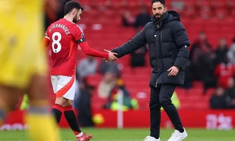 Bruno Fernandes được khuyên dừng ngay 1 thói quen khi đeo băng đội trưởng M.U