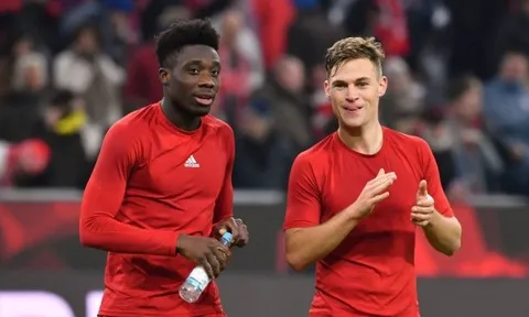 Quá toang! Đòn choáng váng giáng xuống Bayern Munich