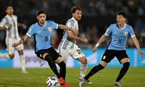 Valverde nhạt nhòa, Uruguay chia điểm với Bolivia
