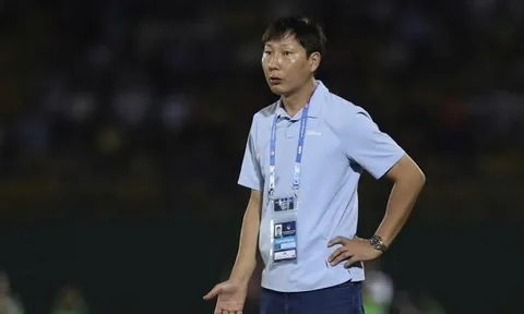 Cơn đau đầu dễ chịu của HLV Kim Sang-sik