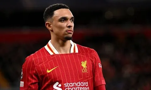 Người hâm mộ Liverpool hãy thông cảm cho Alexander-Arnold