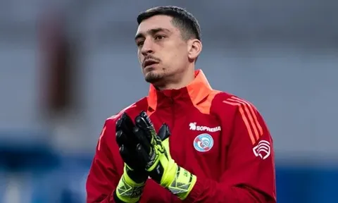 Tài năng 'đẳng cấp thế giới' khiến Chelsea lo lắng