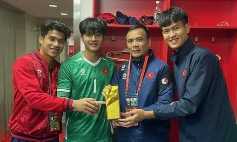 Thủ môn Việt Nam xuất sắc nhất giải đấu ở Trung Quốc