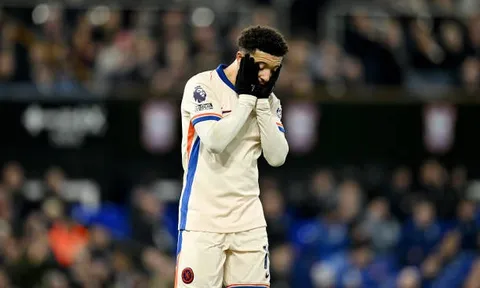 Tương lai của Sancho: Chờ Chelsea phán quyết; MU "đóng cửa"