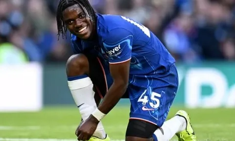 Chelsea đau đầu bởi Romeo Lavia