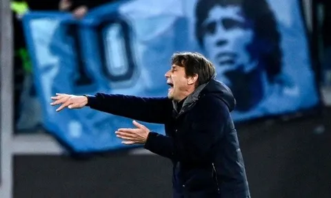 Conte: Napoli mà không tin vào Scudetto thì điên rồi'