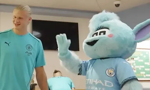 Haaland bị nữ nhân viên Man City tố cáo