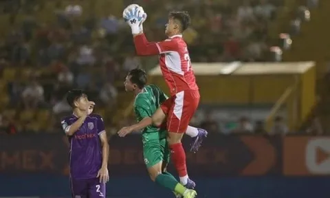 "Trọng tài thổi phạt đền Bình Dương là sai"