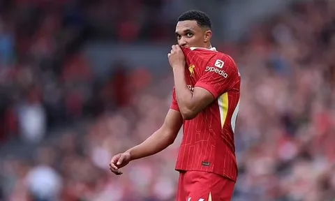 Chuyên gia bảo vệ Alexander-Arnold trước làn sóng chỉ trích từ CĐV Liverpool