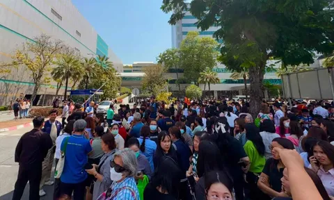 Hàng loạt tòa nhà tại trung tâm Bangkok rung lắc, người dân sơ tán khẩn cấp