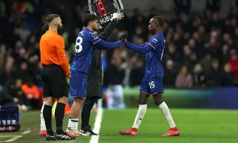 Chelsea nhận tin vui từ 'sát thủ' trẻ trước trận Derby London