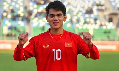 "Được gọi lên đội tuyển Việt Nam giúp tôi rất nhiều"