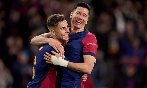 Hủy diệt Girona, Lewandowski bất ngờ lên tiếng về tương lai tại Barca