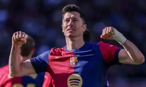 Lewandowski chinh phục 6 kỷ lục cho Barca ở mùa giải này
