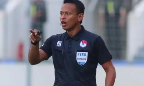 2 trọng tài Malaysia điều hành trận Hà Nội vs Thanh Hóa