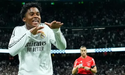 Endrick sánh ngang Ronaldo ở Real