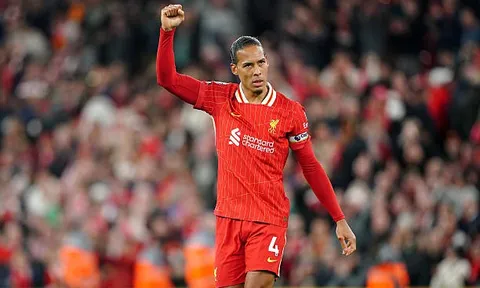 Vì sao Liverpool vẫn chưa gia hạn với Van Dijk?