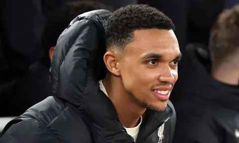 Alexander-Arnold thể hiện thái độ đáng khâm phục với Liverpool dù bị chỉ trích