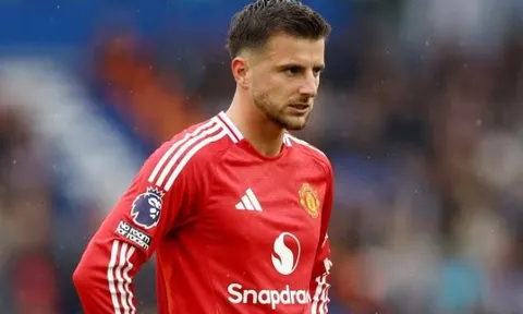 Mason Mount nguy cơ ngồi ngoài 6 tháng