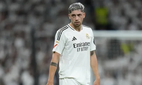 Chuyển nhượng tối 5/4: MU chi đậm vì siêu tiền vệ Real; Gyokeres trả lời Arsenal