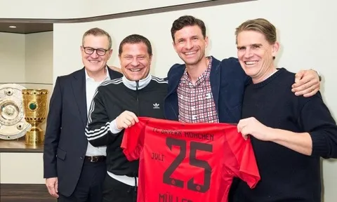 NÓNG! Quyết định dành cho Thomas Muller