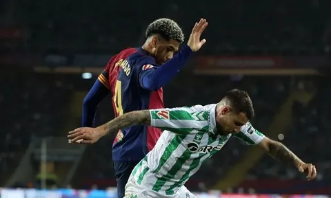 Araujo cay đắng khi Barca bị Betis cầm hòa 1-1