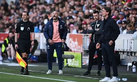 CĐV Chelsea la ó Maresca sau trận hòa Brentford