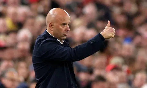 Sự khác biệt trong suy nghĩ giữa Slot và người hâm mộ Liverpool