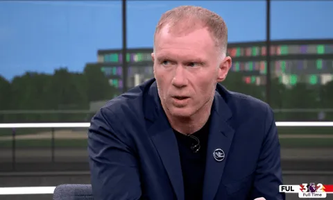 Scholes nêu thẳng tên "tội đồ" khiến Liverpool thua sốc