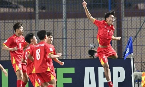 Bóng đá trẻ Việt Nam - Trung Quốc: Hai thái cực
