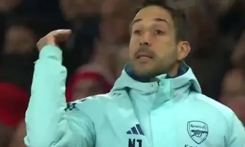 Rice lập cú đúp, fan Arsenal "việt vị" với Nicolas Jover