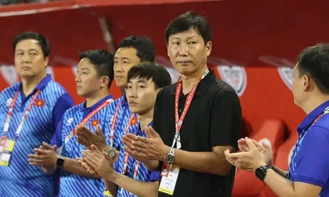 Giá vé xem ASEAN All-Stars đấu M.U "rẻ như bèo"