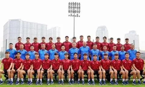 Thủ tướng làm điều đặc biệt với U17 Việt Nam