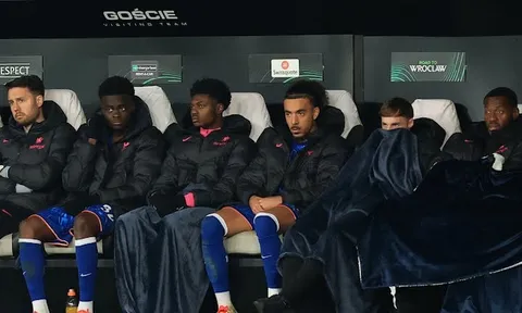 CĐV Chelsea nổi giận: “Palmer đang bị hủy hoại dưới tay Maresca”