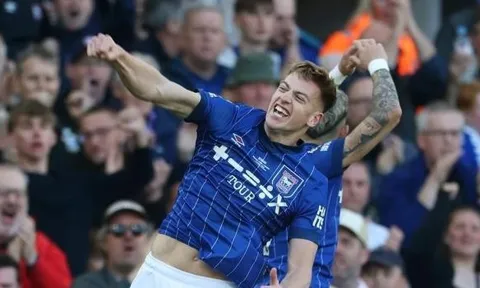 Man Utd có "vũ khí bất ngờ" để hoàn tất thương vụ Liam Delap