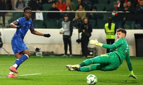 Sao mai George nổ súng lần đầu cho Chelsea