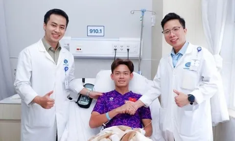Tiền đạo tuyển Việt Nam trải lòng sau ca phẫu thuật