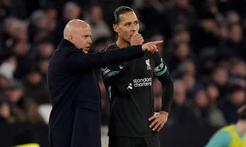 Trò cưng tại Liverpool chưa gia hạn, Arne Slot nói gì?