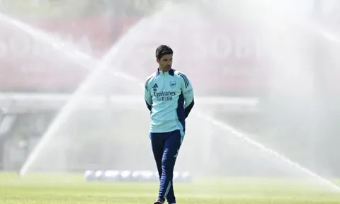 Clarke và Sweet: Tương lai hàng thủ Arsenal lộ diện