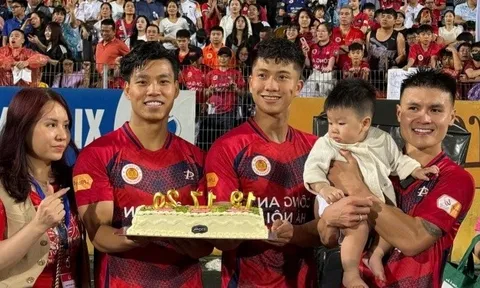 Quang Hải, Văn Thanh, Văn Đức được tổ chức sinh nhật ngay tại Hàng Đẫy