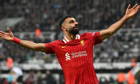 Liverpool thắng kịch tính, Salah lại tạo kỷ lục