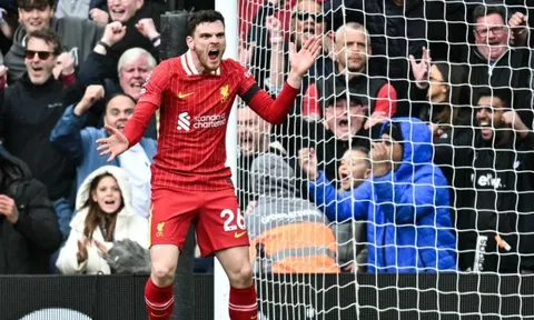"Robertson đã rất giận dữ với Van Dijk"